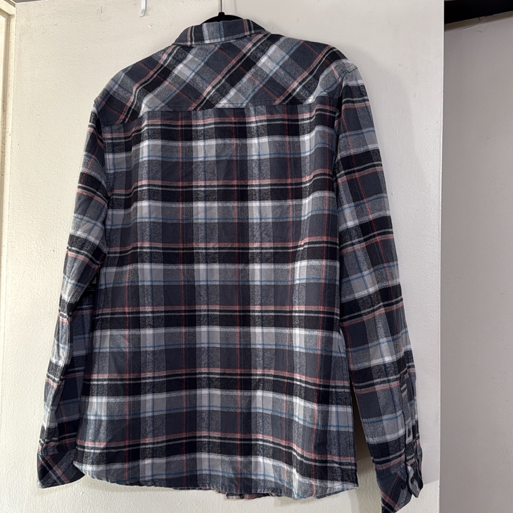 O’neill plaid flannel shirt - Picture 5 of 5